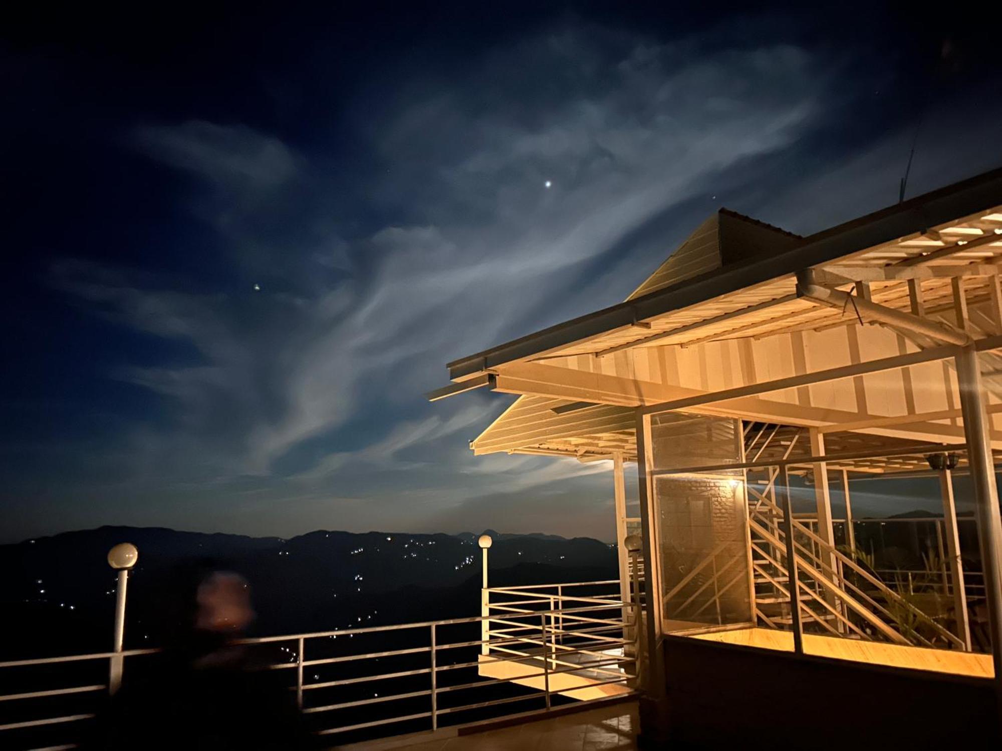 Onehouse Resort 兰斯顿 外观 照片